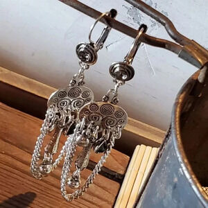 Y2K Vintage 90s Carved Antique Silver Smoke Black Rhinestone Dangle Earrings